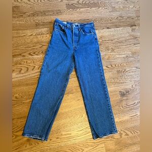 Levi’s ribcage straight ankle jeans. Size 27.